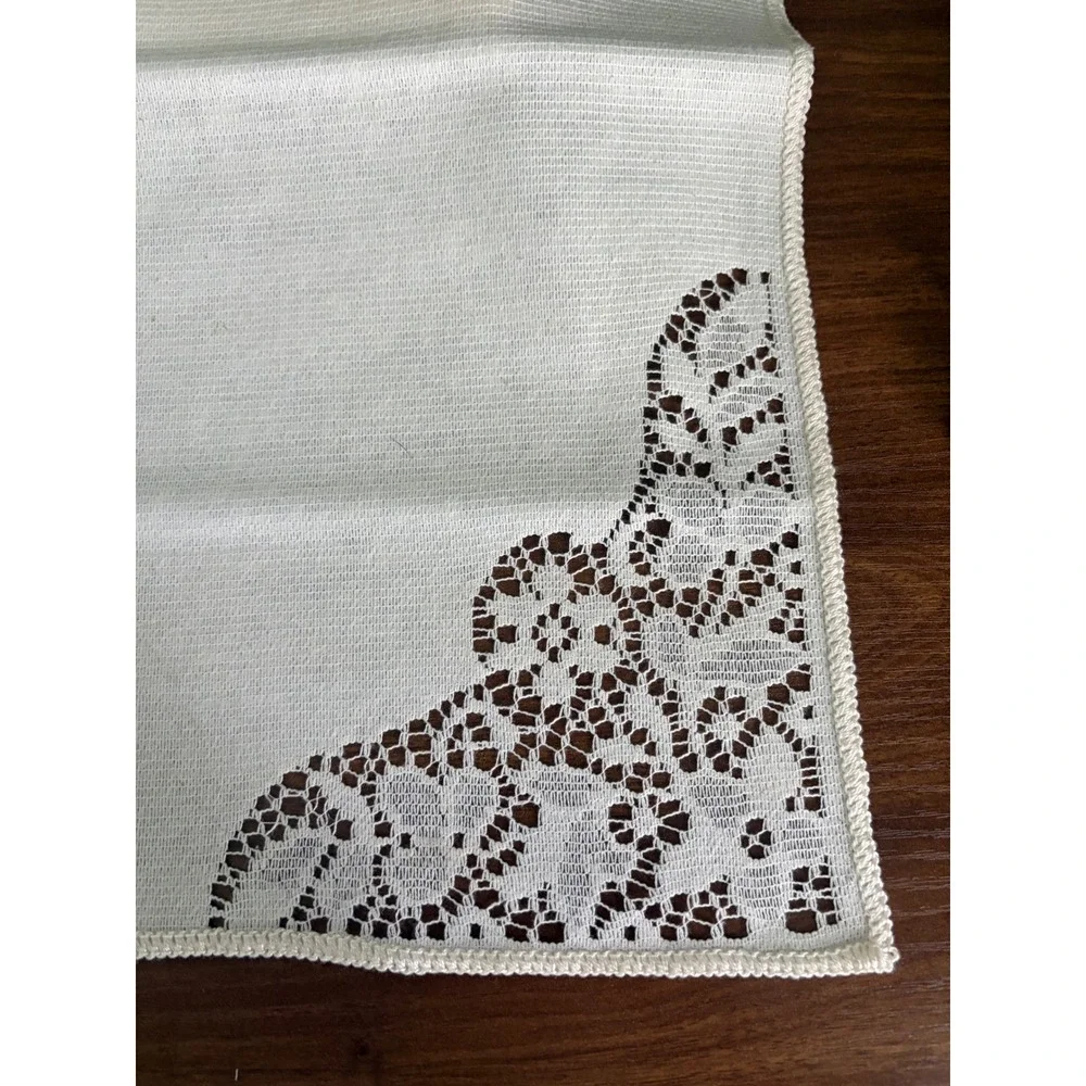 Vintage Crochet Lace Corner Napkins, Set of 4, Grandmillennial Linens